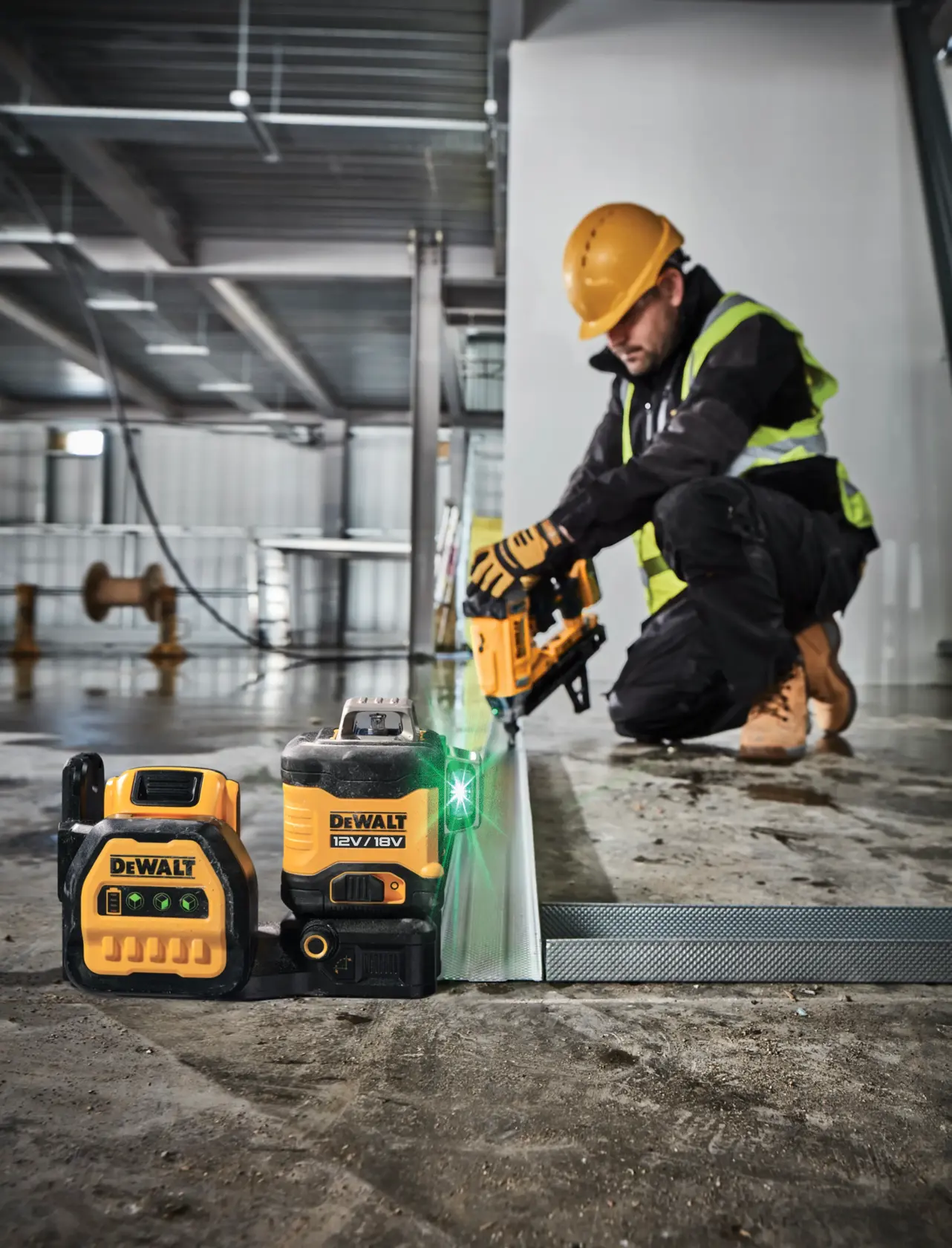 Laser verde cu linii transversale de 12 V / 18 V XR 3 X 360 - Bare