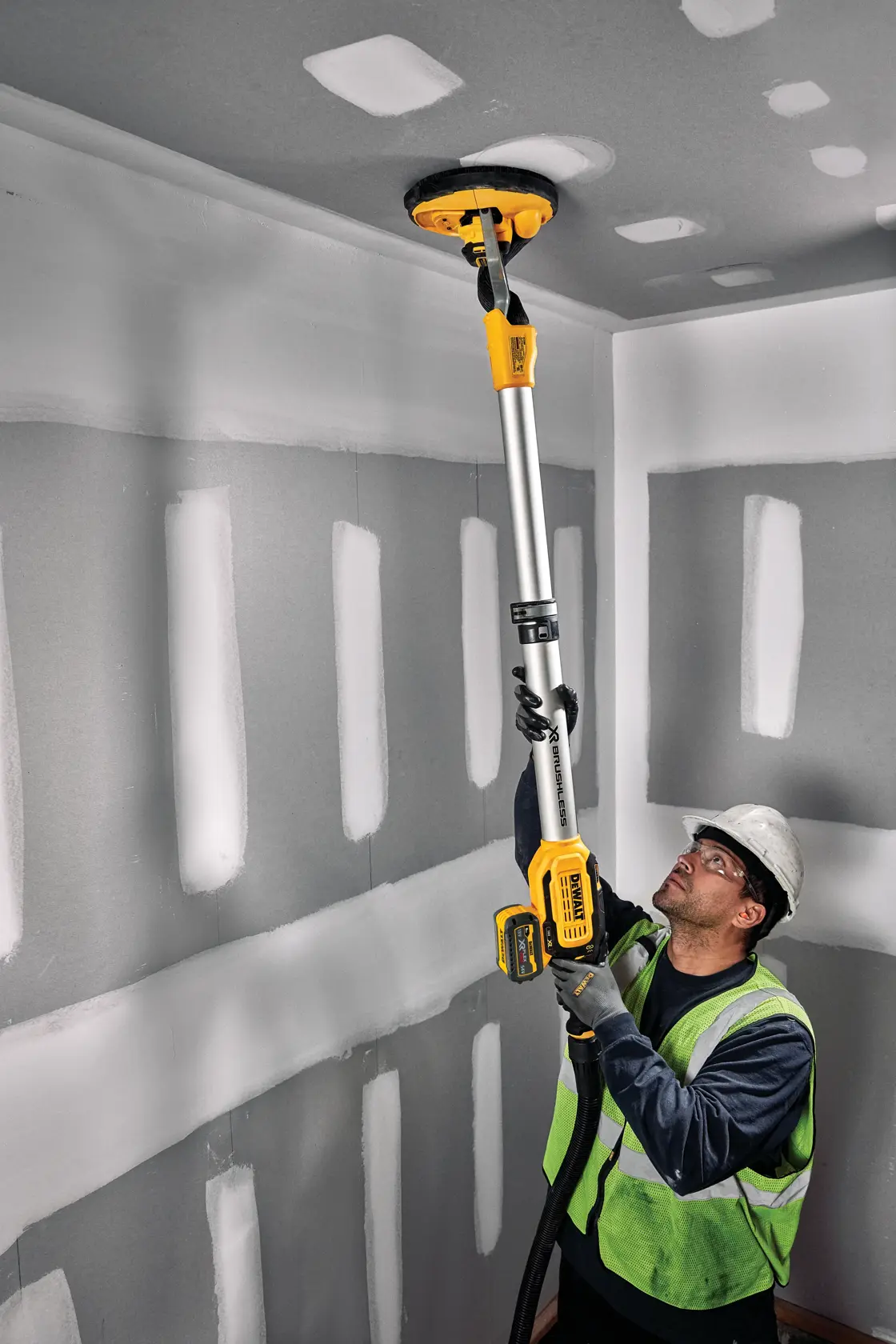 Șlefuitor pentru gips-carton XR cu motor fără perii de 18 V, de 225 mm - 2 X 6Ah