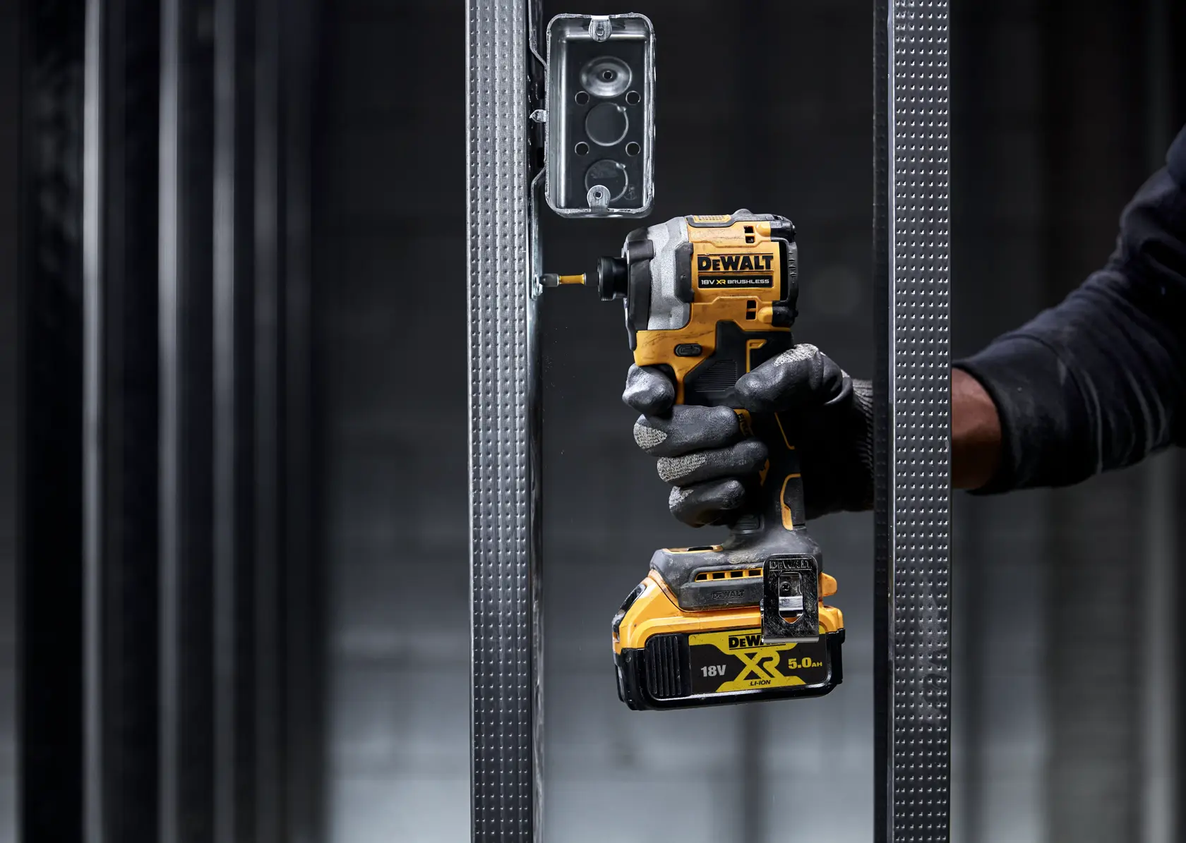 Șurubelniță de impact compactă fără perii de 18 V XR - Unitate goală