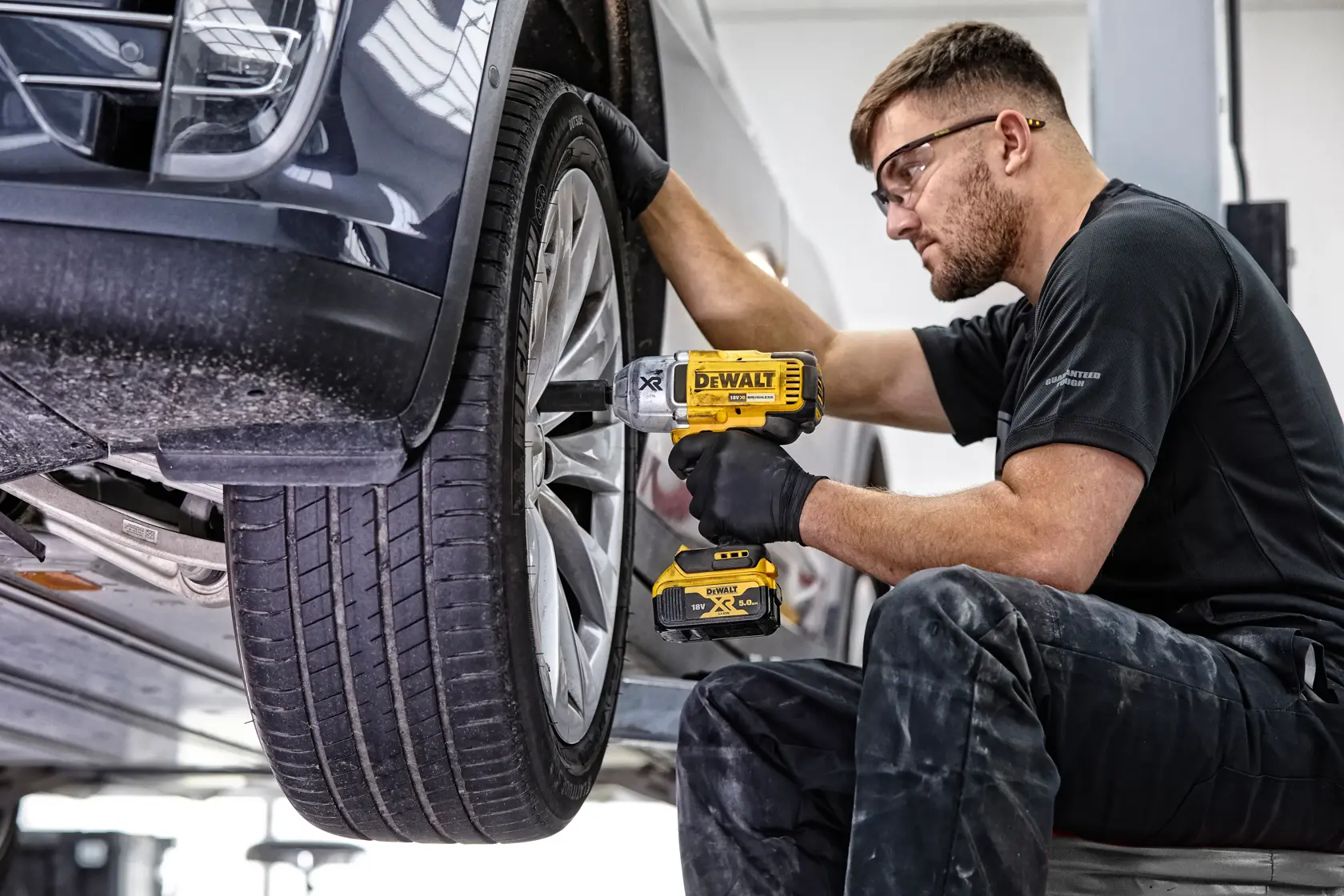 Cheie cu impact și cuplu ridicat XR de 18 V 1/2" cu motor fără perii - Unitate fără accesorii