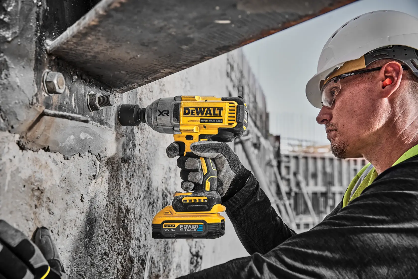 Cheie de impact de 18V XR fără perii de 1/2" Hog Ring cu cuplu mare de torsiune, fără perii, 2x5Ah POWERSTACK™ Batterii în TSTAK®