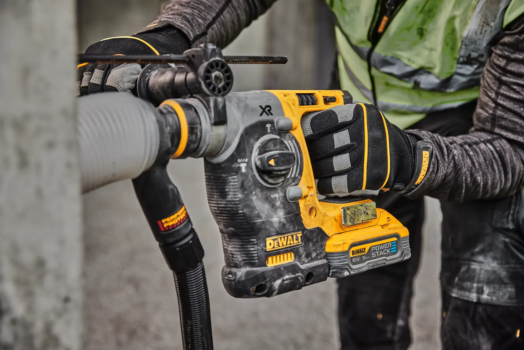 Ciocan rotopercutor cu motor fără perii, SDS-Plus de 24 mm, XR de 18 V - 2 X POWERSTACK™ 5 AH