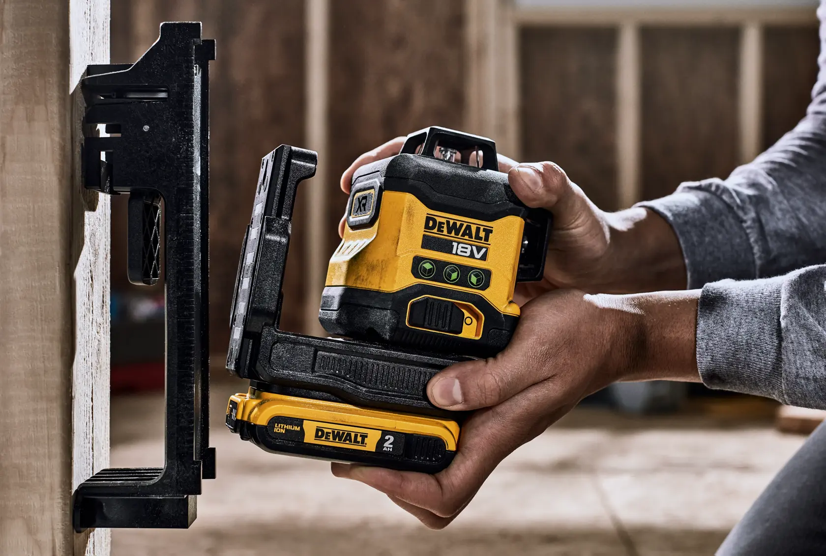 18V XR Compact 3 x 360 Laser (doar unealta)