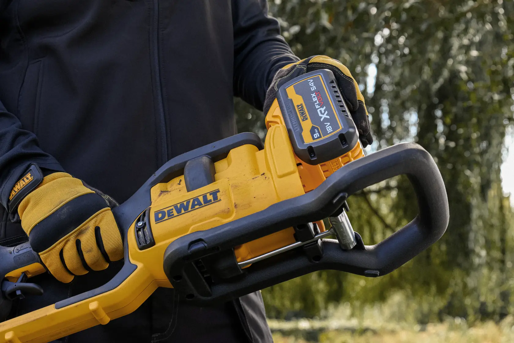 54 V XR Flexvolt cu braț divizat XR Flexvolt cu accesoriu pentru trimmer de coarde - 1 X 9 Ah