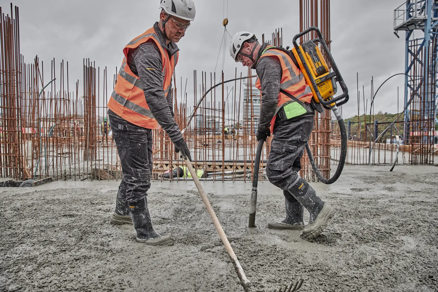 VIBRATOR DE BETON POWERPACK™ DEWALT® POWERSHIFT™