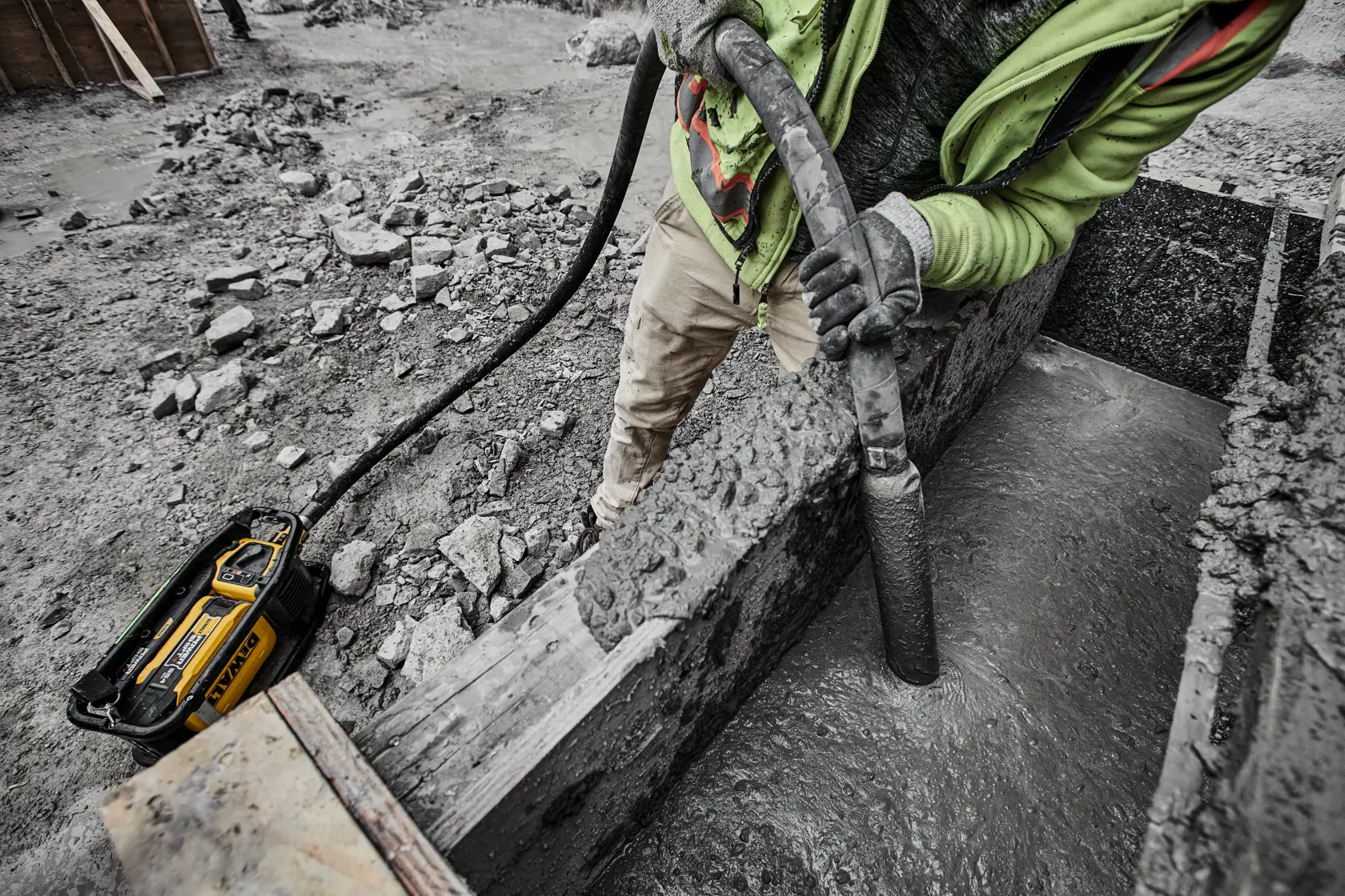 VIBRATOR DE BETON POWERPACK™ DEWALT® POWERSHIFT™