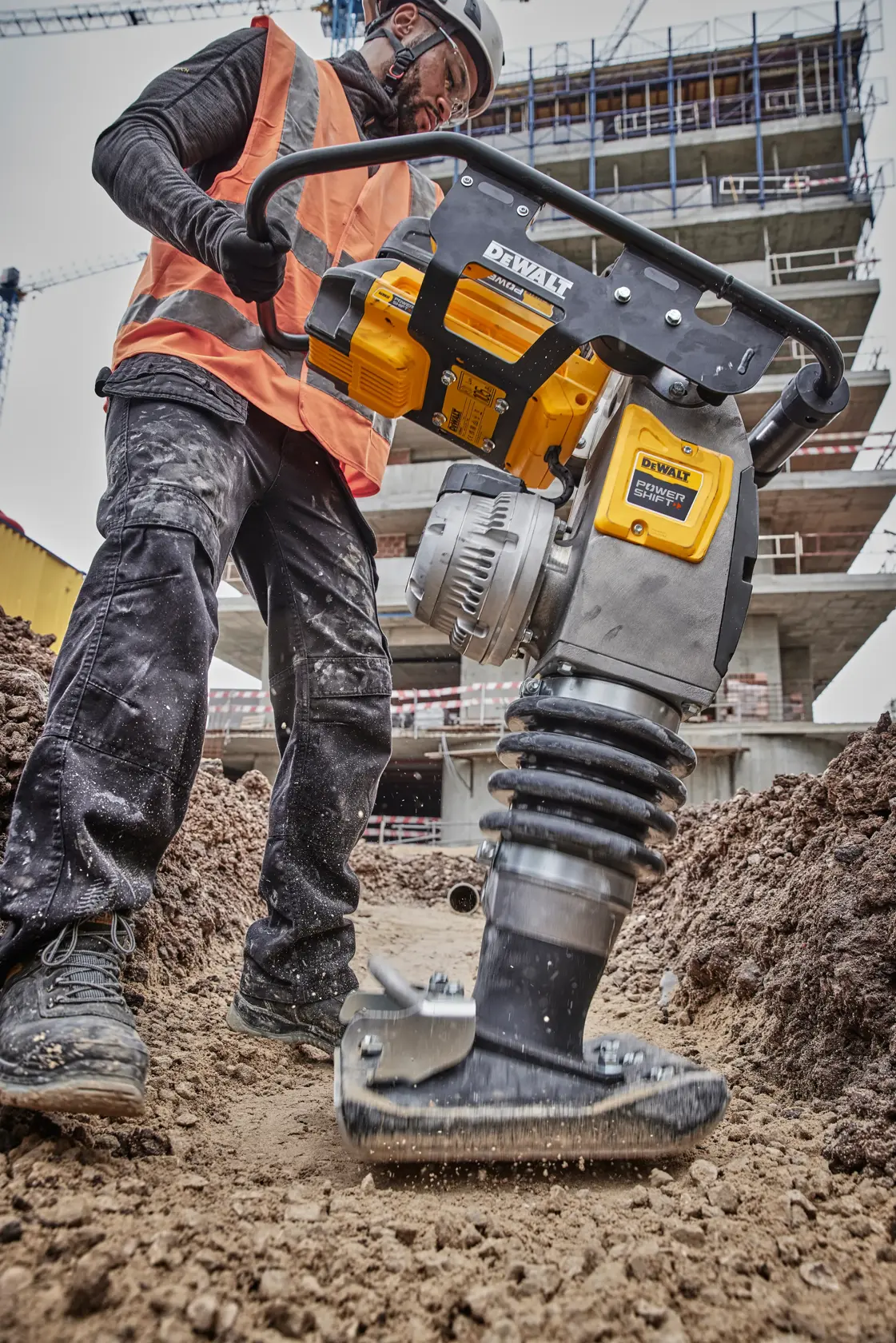 RIGLĂ VIBRATOARE DEWALT® POWERSHIFT™