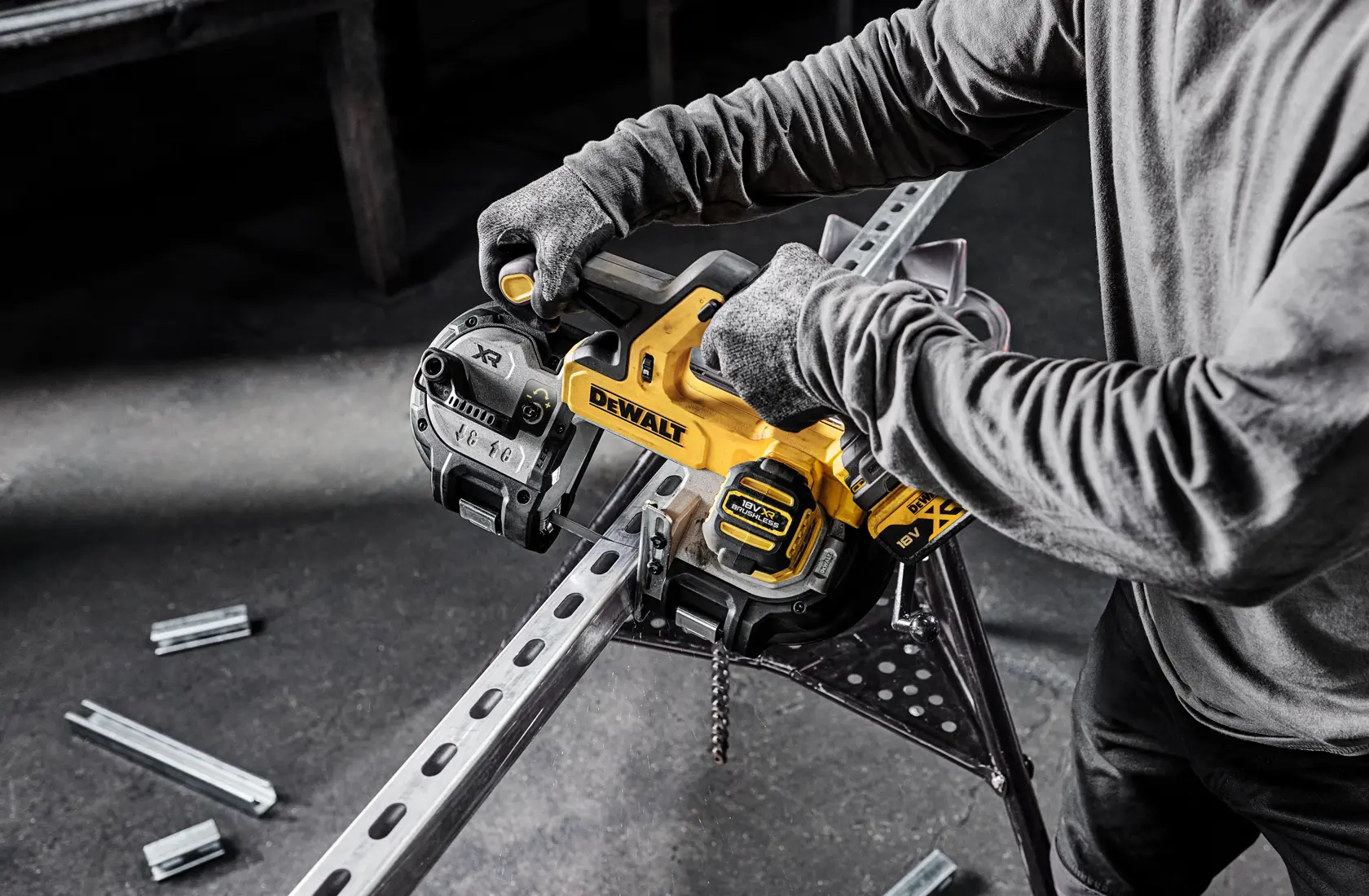 Ferăstrău cu bandă cu motor fără perii XR de 18 V - Unitate fără accesorii