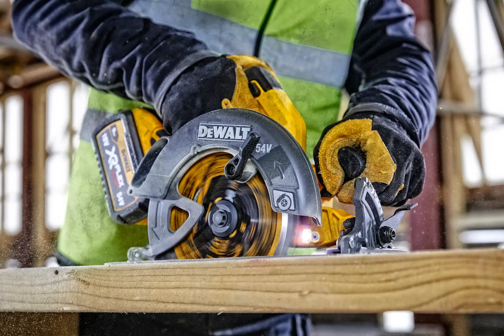 Ferăstrău circular XR de 54 V FLEXVOLT, de 190 mm - Unitate fără accesorii
