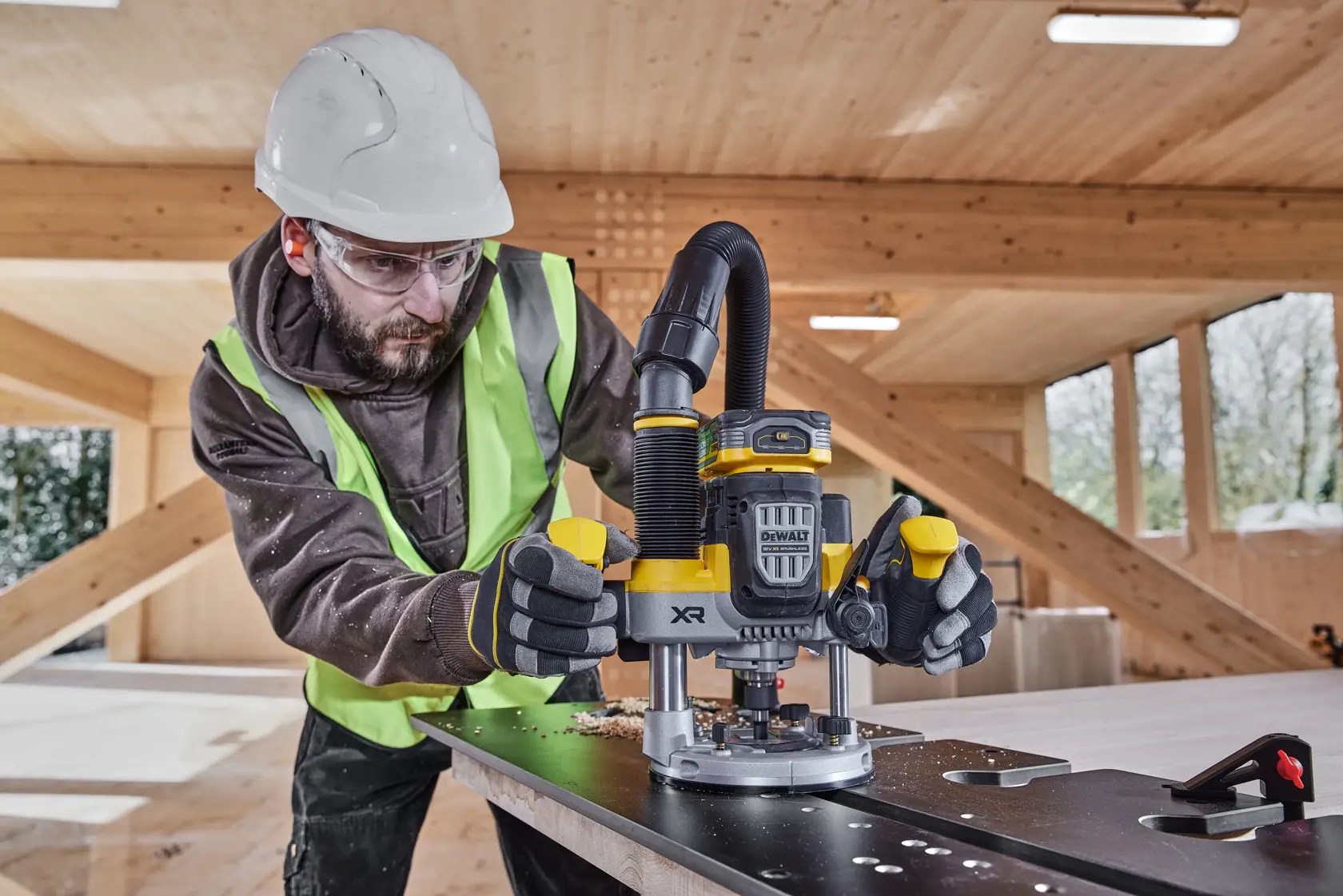 Mașină de frezat XR fără perii, 18 V, ½" 70 mm - 2 sisteme POWERSTACK™ 5 AH