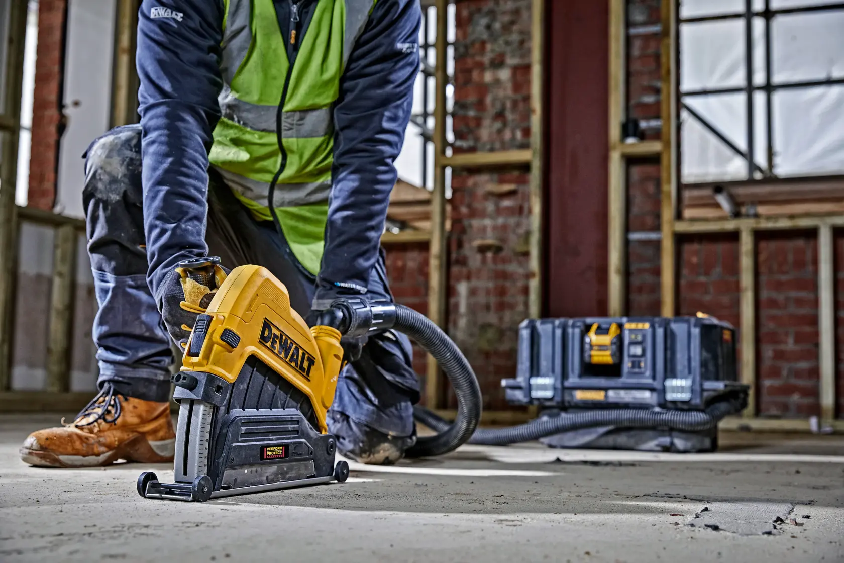 Polizor unghiular de 230 mm - apărătoare pentru tăiere în beton