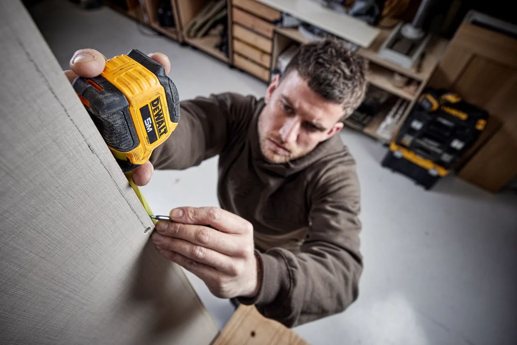 Ruletă DEWALT® Compact Series 5 m (lățime bandă 28 mm)
